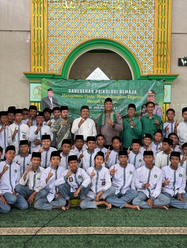 Terimakasih Pak Purnomopolisibaik Telah Berkenan Hadir Di Tengah Tengah Siswa Siswi Mau Bu...